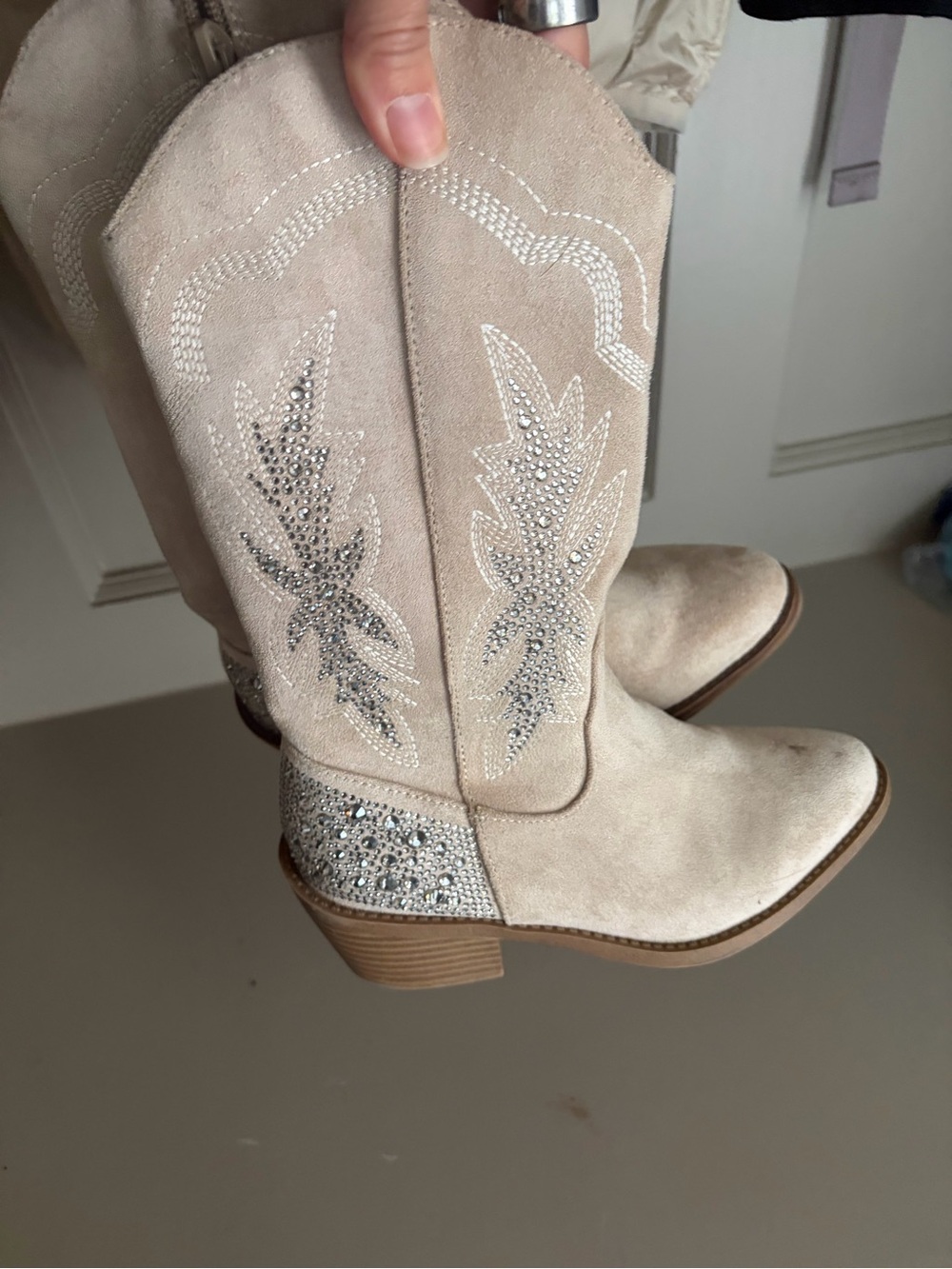 Steve Madden Kids Beige Suede Western Boots with Rhinestones